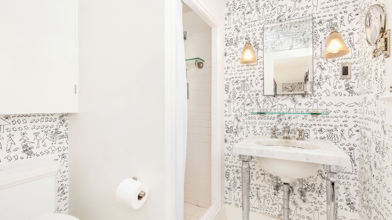 Photo of Bathroom in Manoa