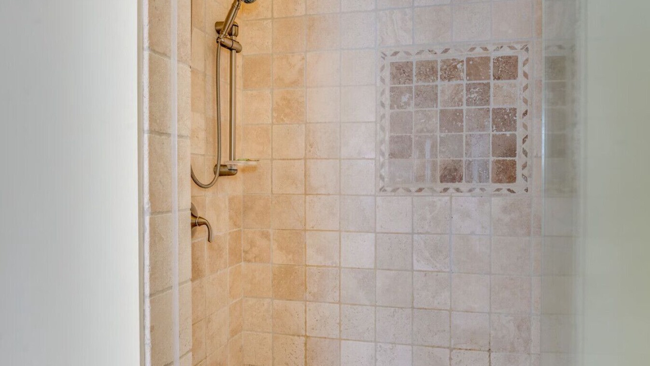 Photo of Bathroom in Waikiki