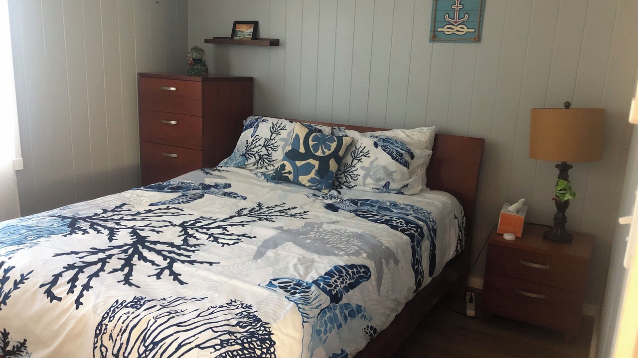 Photo of Bedroom in Waialua