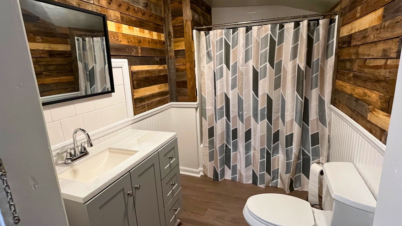 Photo of Bathroom in Durants Neck