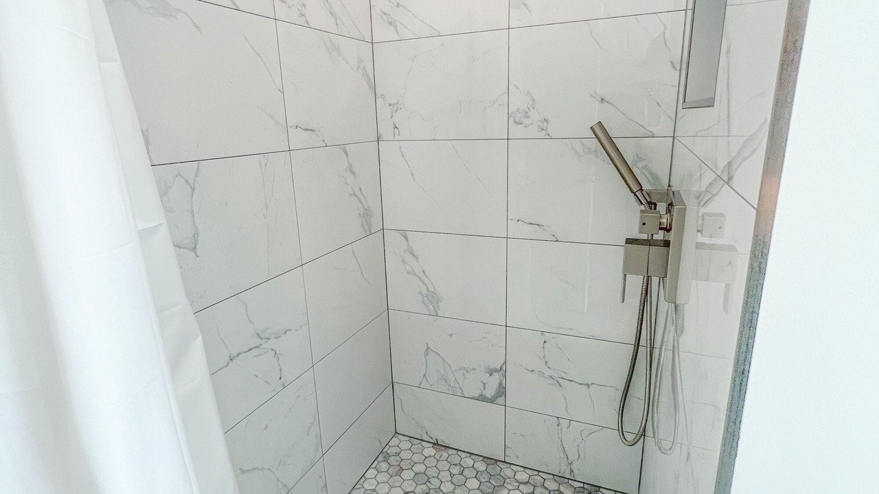 Photo of Bathroom in McCully - Moiliili