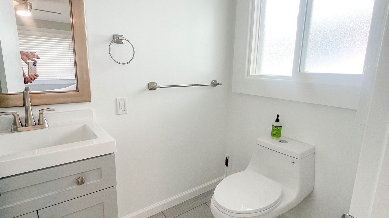 Photo of Bathroom in McCully - Moiliili