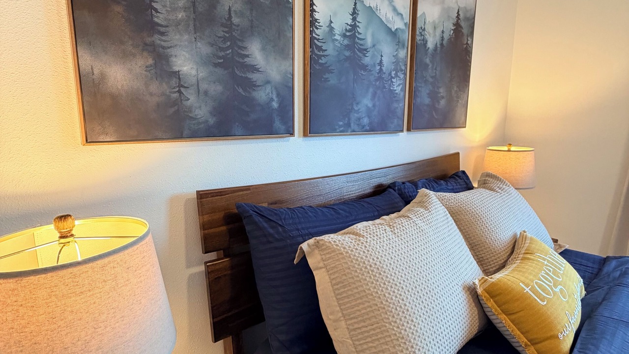 Photo of Bedroom in Diamond Ridge