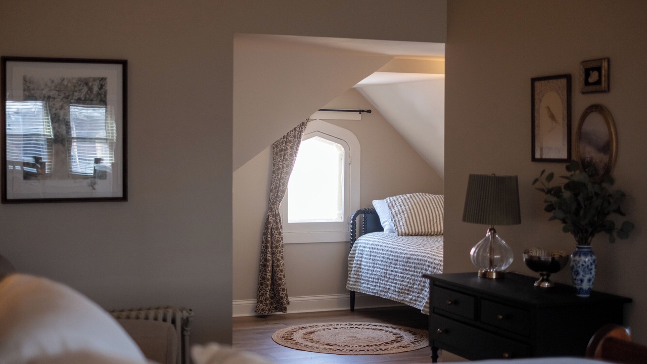 Photo of Bedroom in Elgin