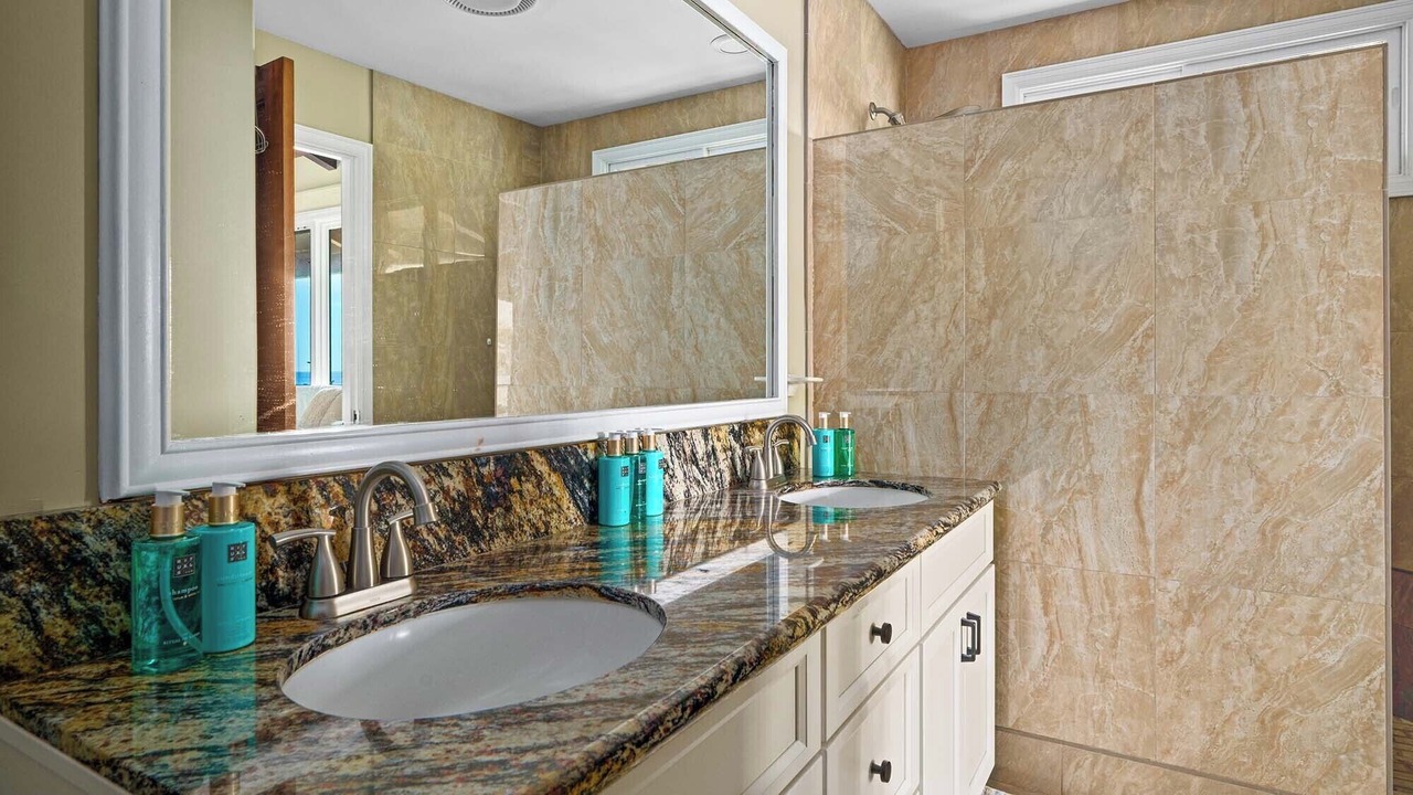 Photo of Bathroom in Poipu