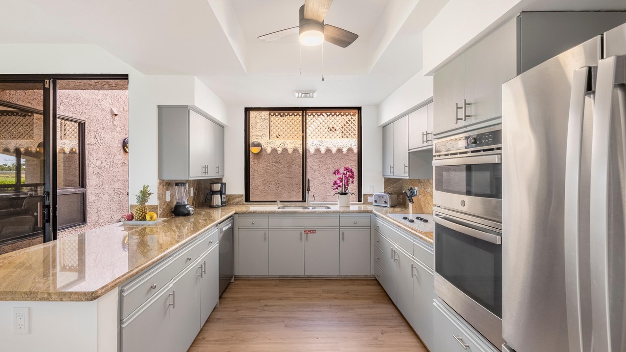 Photo of Kitchen in Waikoloa