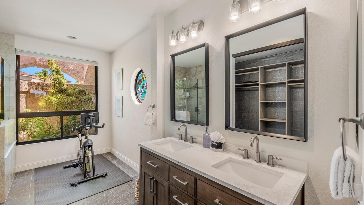 Photo of Bathroom in Waikoloa
