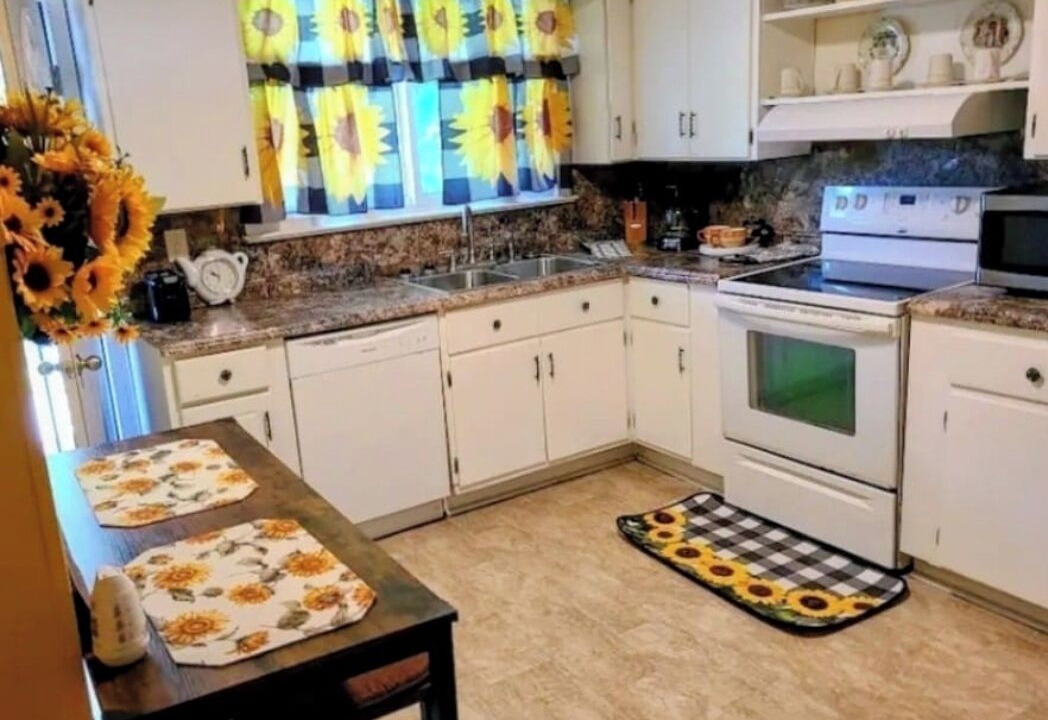 Photo of Kitchen in Elizabeth City