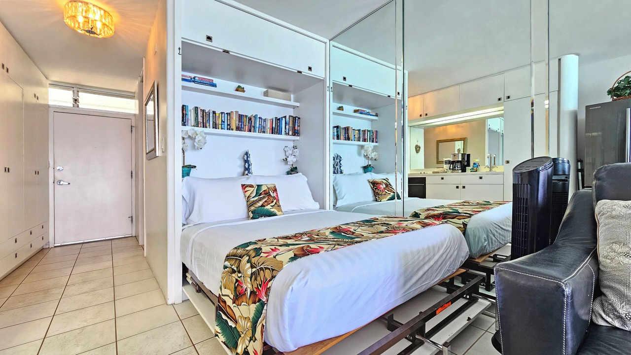 Photo of Bedroom in Diamond Head - Kapahulu - St. Louis