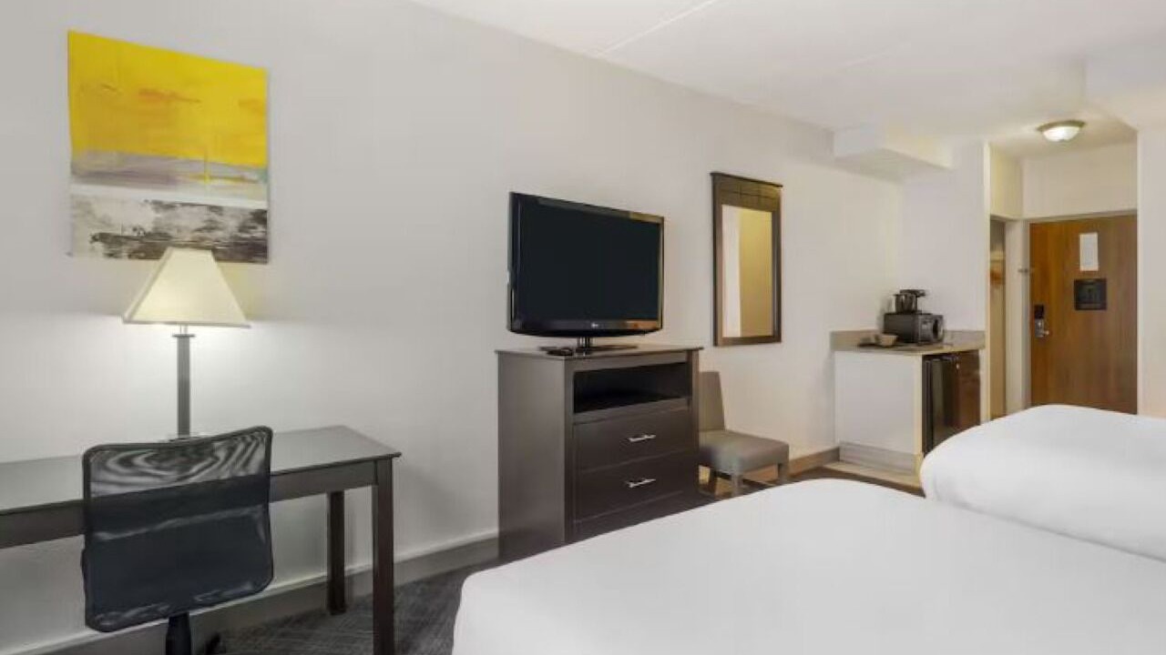Photo of Bedroom in Mundelein