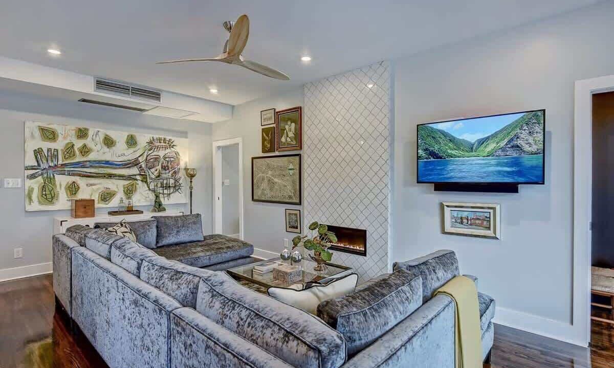 Photo of Livingroom in Cherry