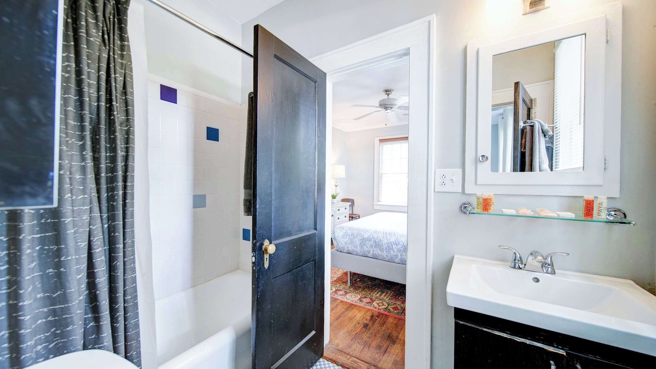 Photo of Bathroom in Cherry