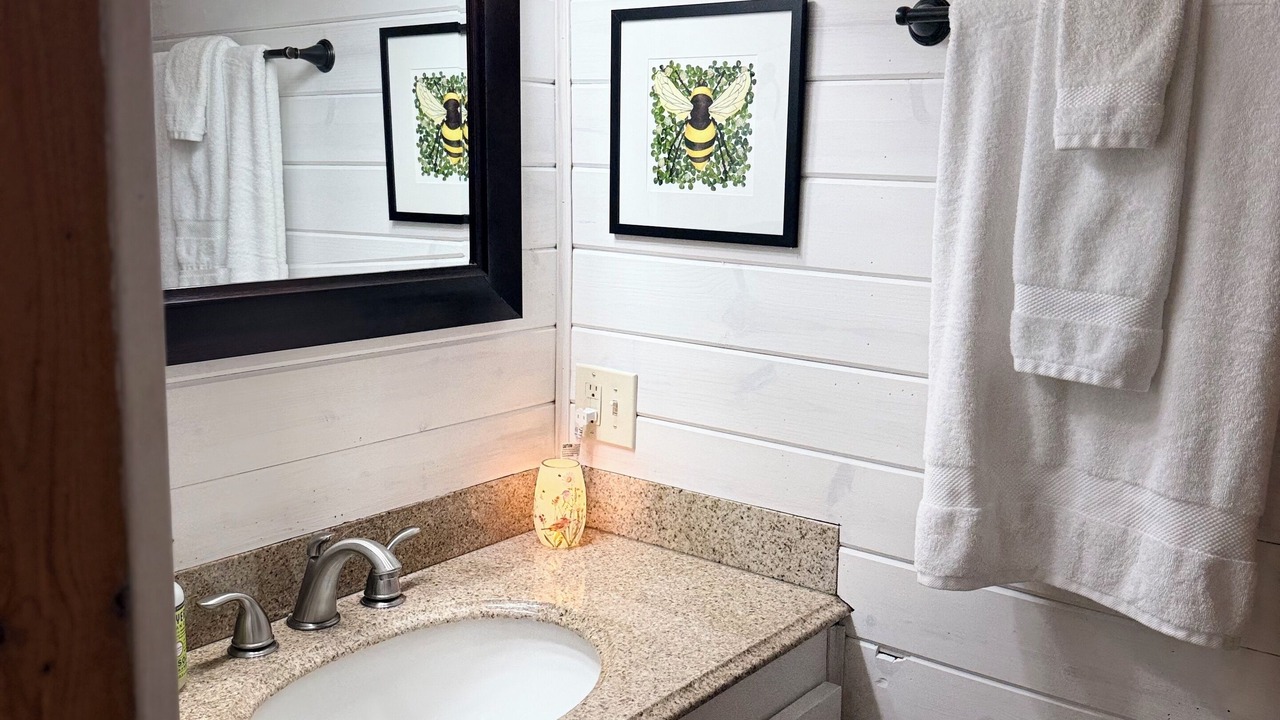 Photo of Bathroom in Raccoon Ridge