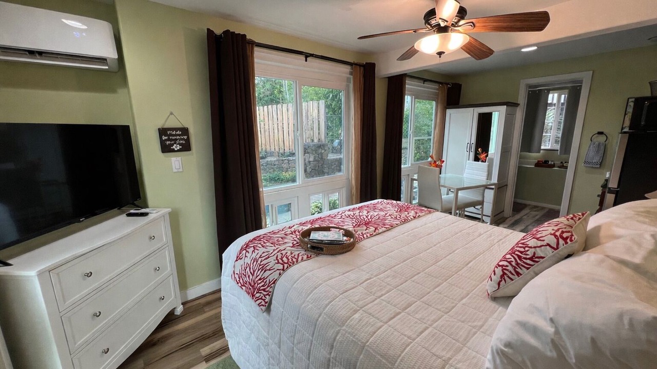 Photo of Bedroom in Historic Kailua Village