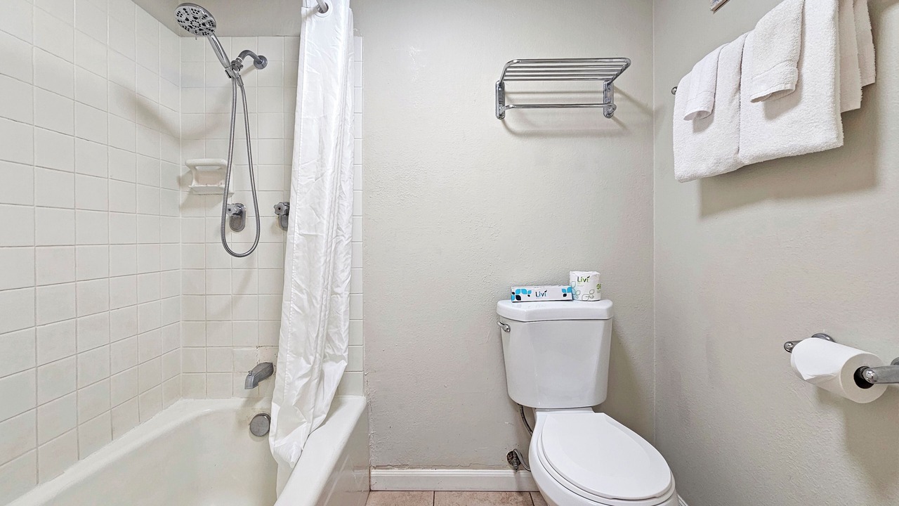 Photo of Bathroom in Waikiki