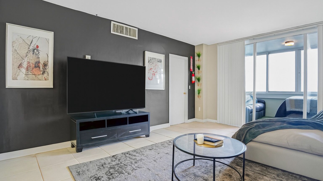 Photo of Bedroom in Galt Mile