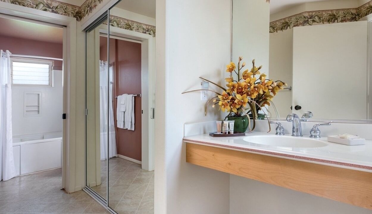 Photo of Bathroom in Princeville