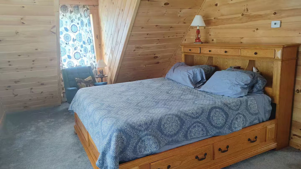 Photo of Bedroom in Caratunk