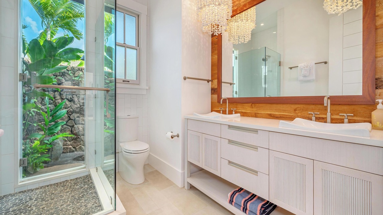 Photo of Bathroom in Poipu