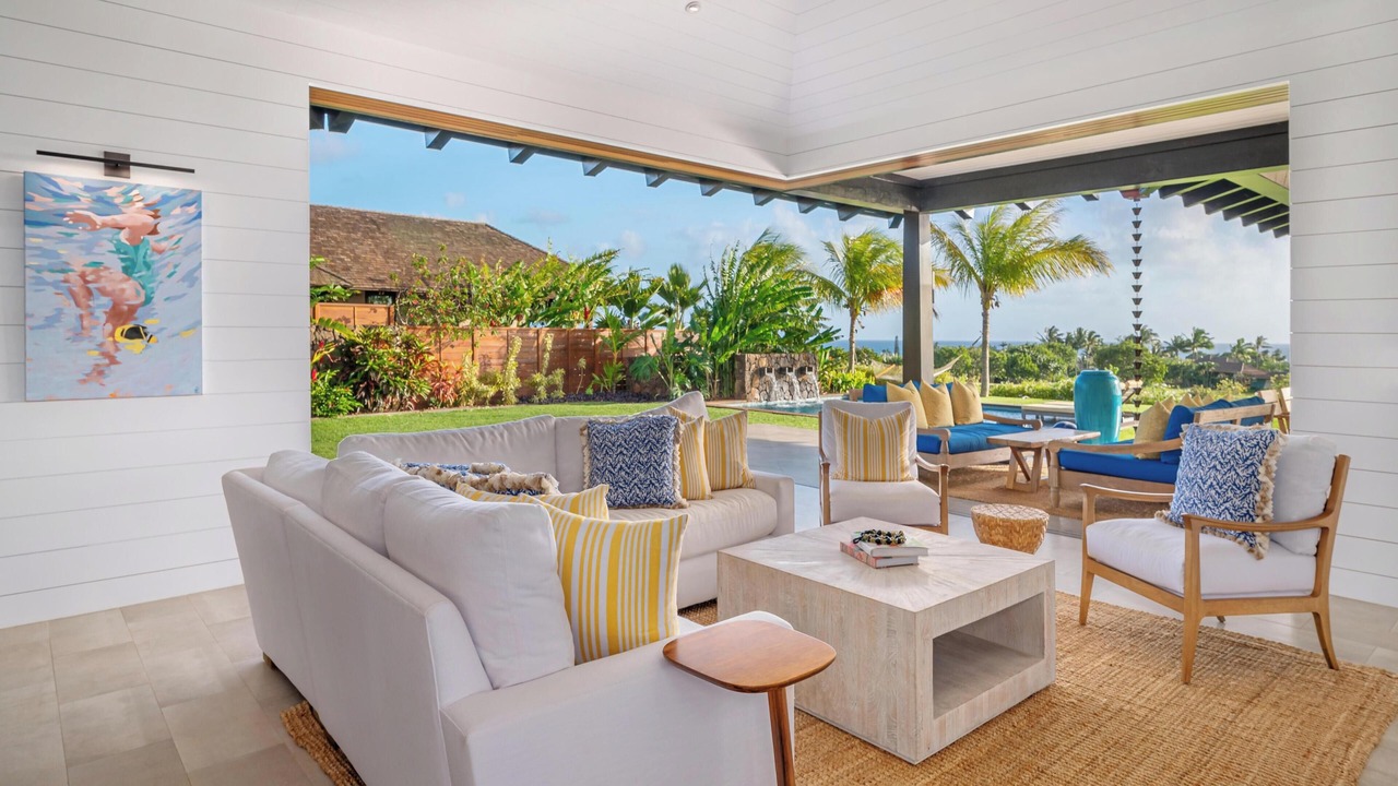 Photo of Livingroom in Poipu