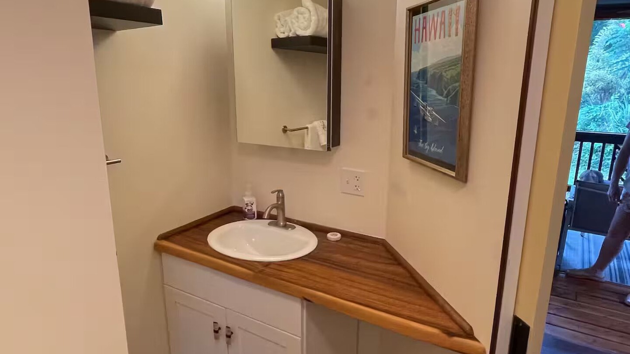 Photo of Bathroom in Kehena