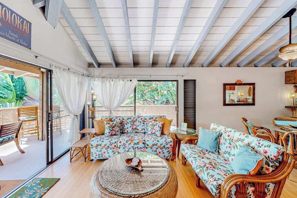 Photo of Livingroom in Maunaloa