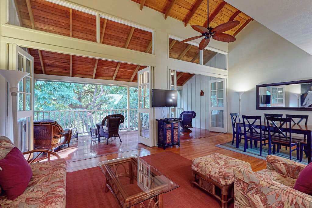 Photo of Livingroom in Maunaloa