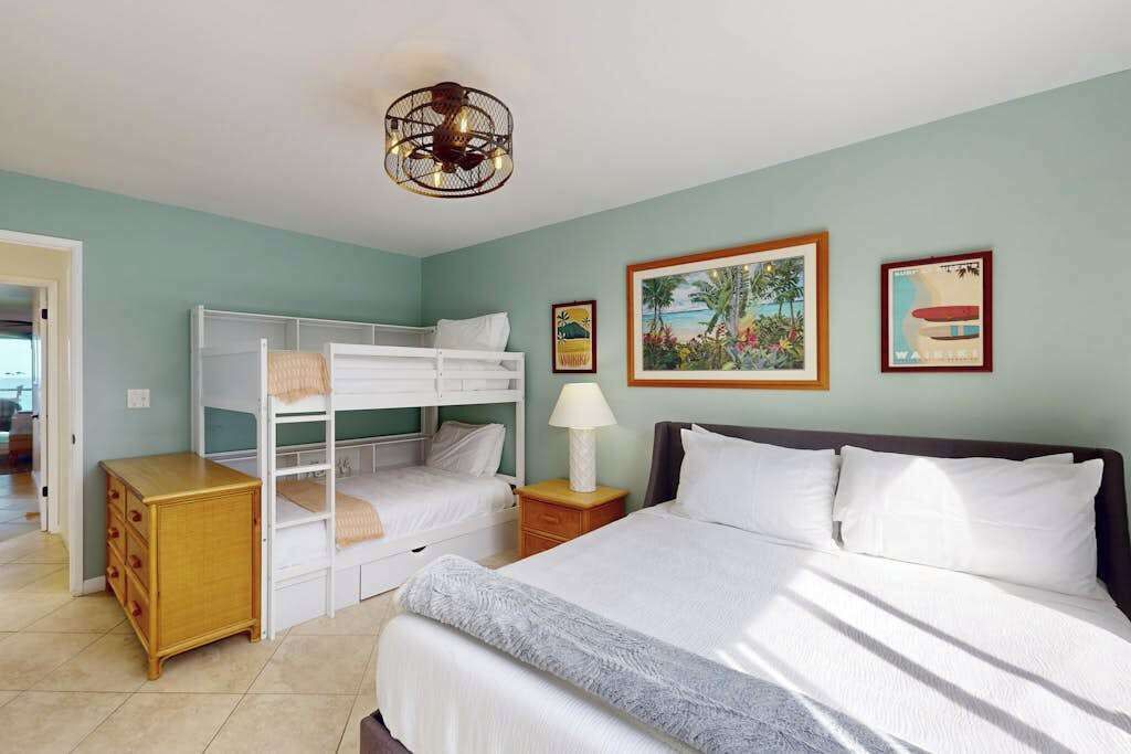 Photo of Bedroom in Kahaluu Bay