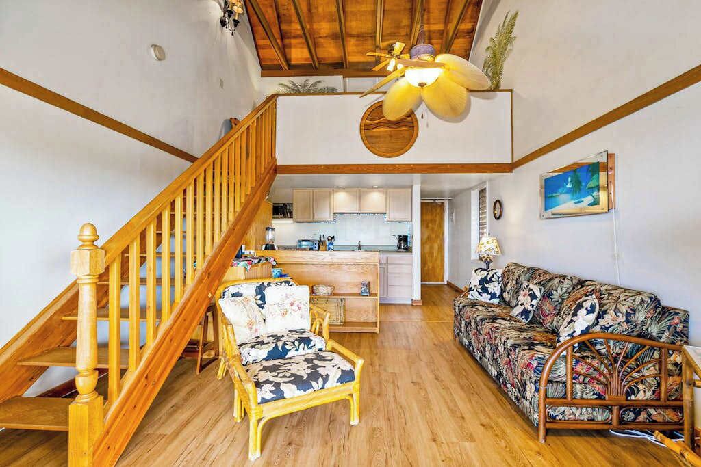 Photo of Livingroom in Maunaloa