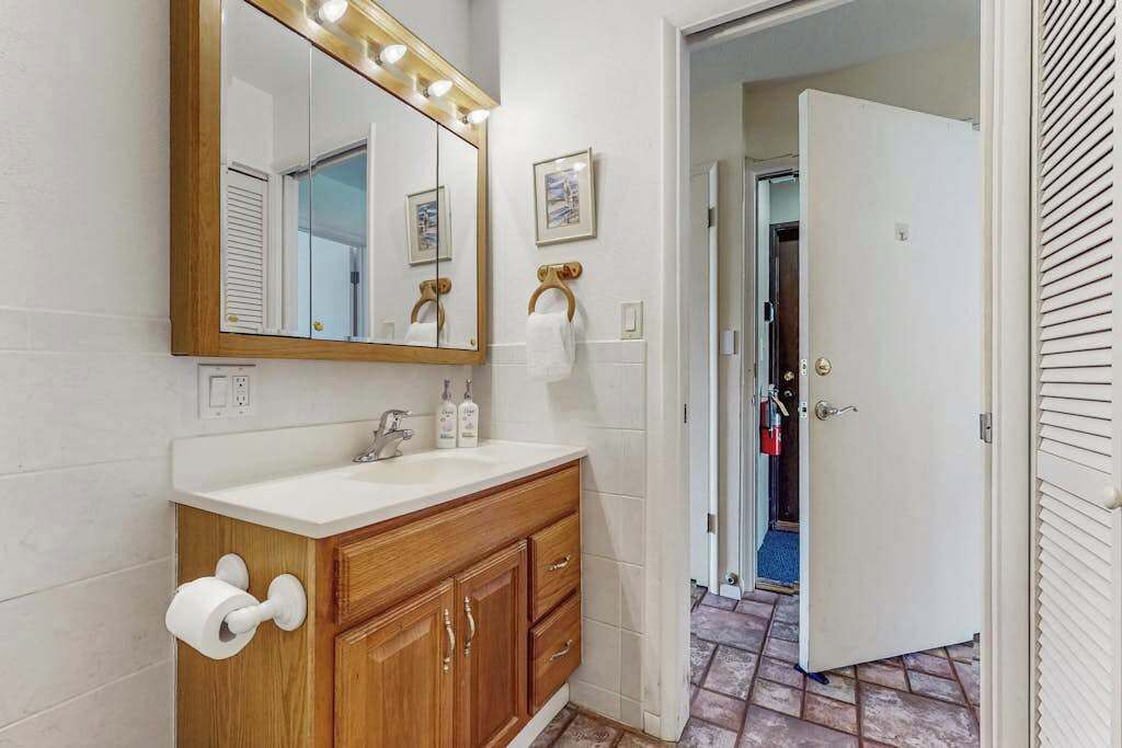 Photo of Bathroom in Ualapue