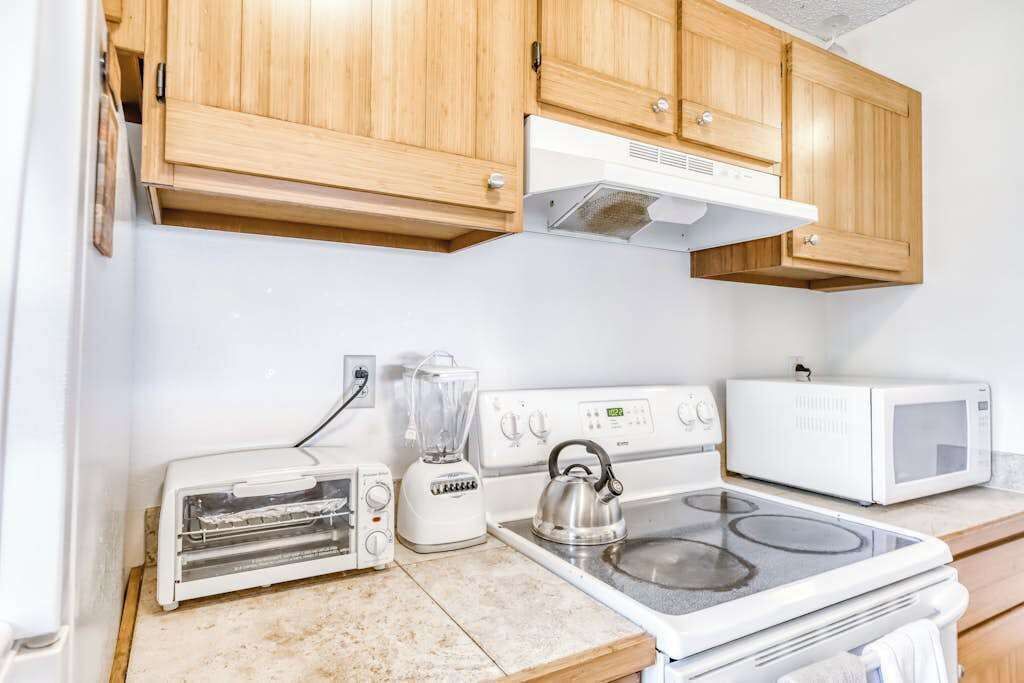 Photo of Kitchen in Maunaloa
