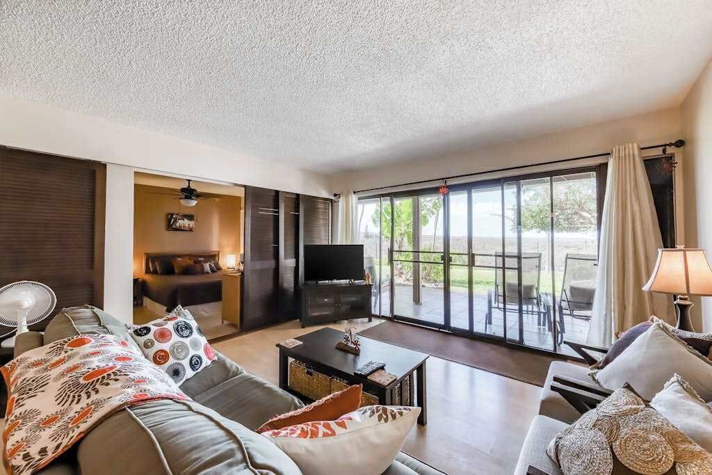 Photo of Livingroom in Maunaloa