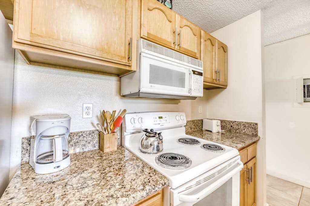 Photo of Kitchen in Maunaloa