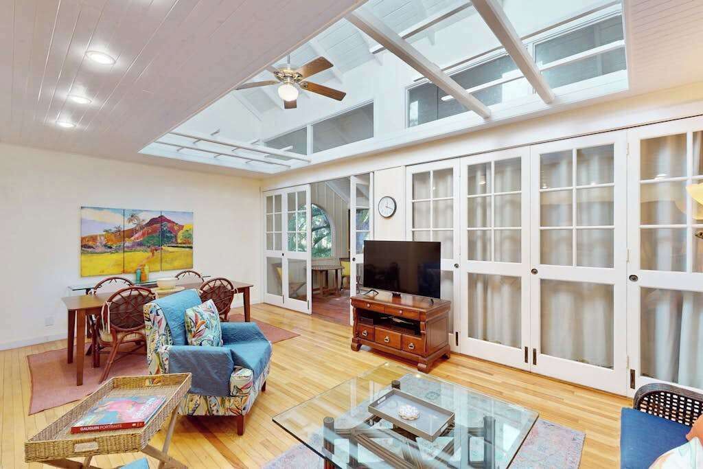 Photo of Livingroom in Maunaloa