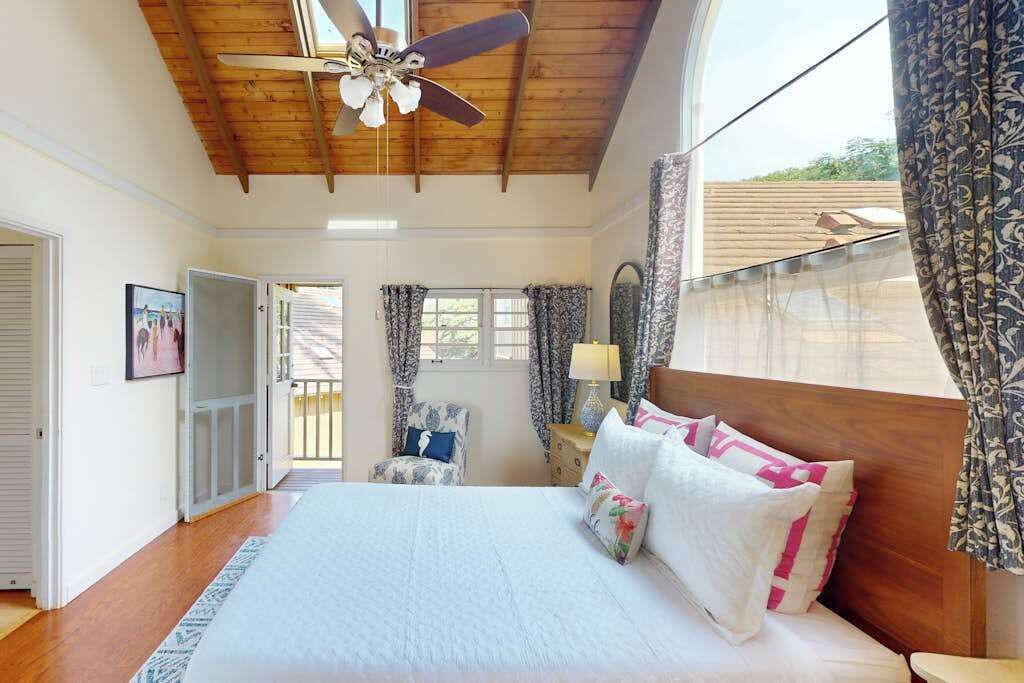 Photo of Bedroom in Maunaloa