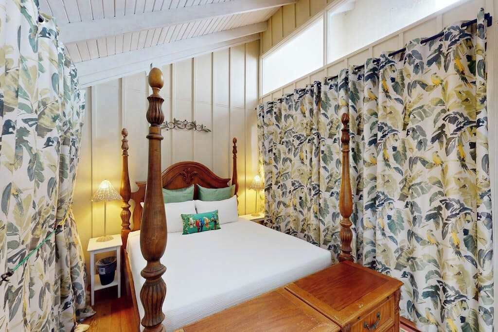 Photo of Bedroom in Maunaloa