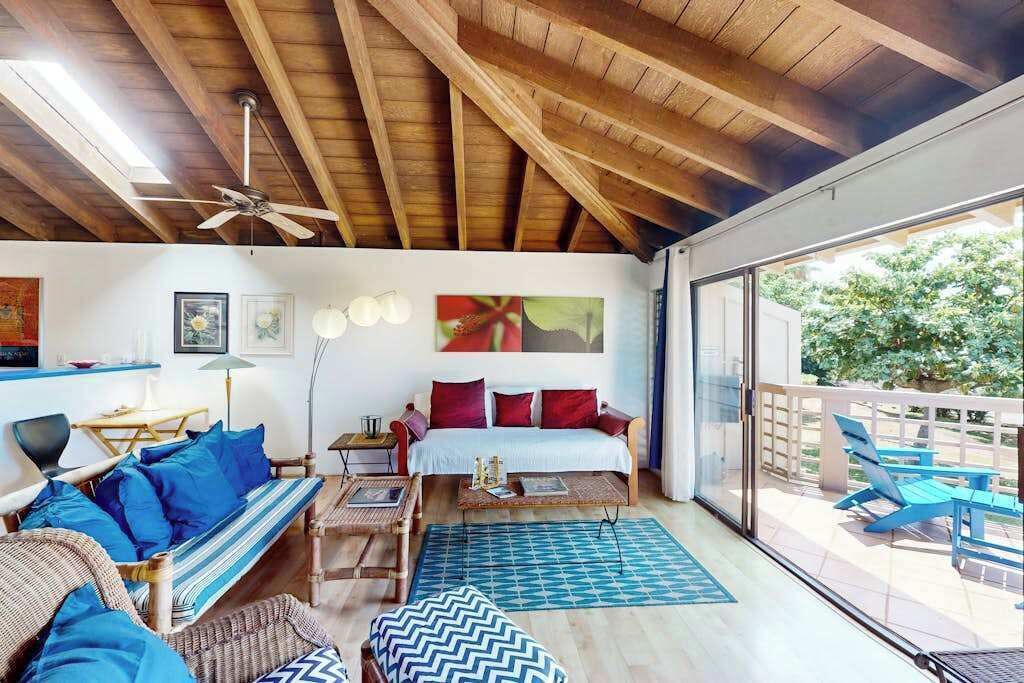 Photo of Livingroom in Maunaloa