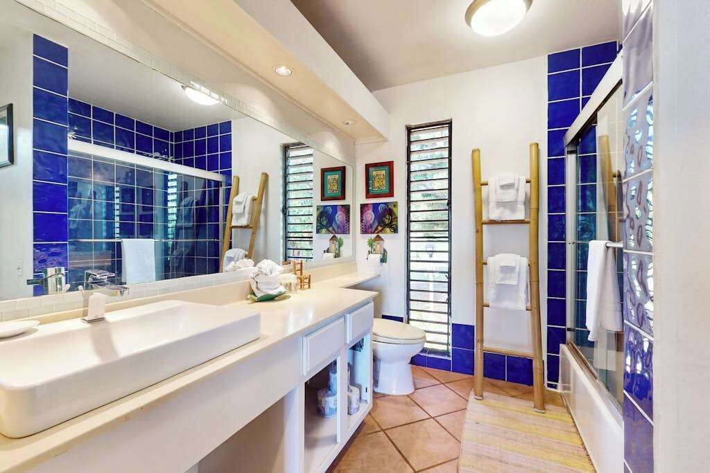 Photo of Bathroom in Maunaloa