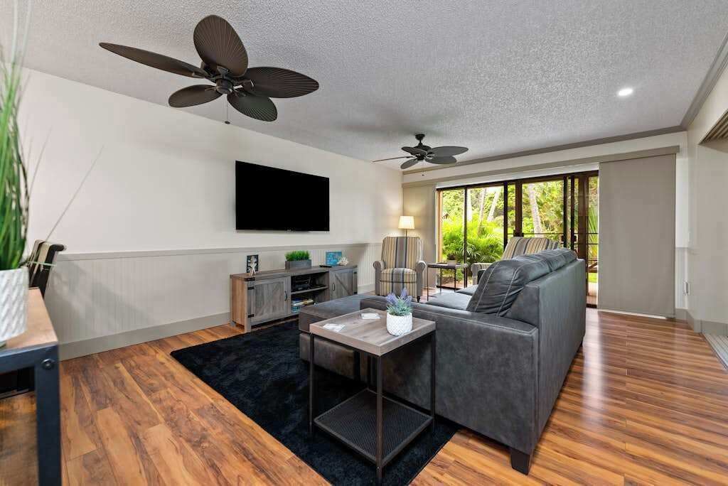 Photo of Livingroom in Maunaloa