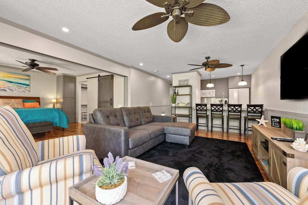 Photo of Livingroom in Maunaloa