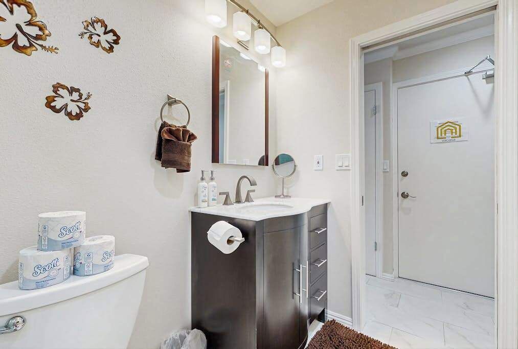 Photo of Bathroom in Ualapue