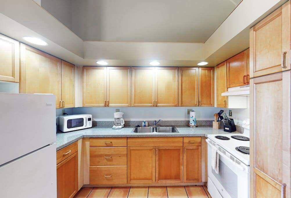 Photo of Kitchen in Maunaloa