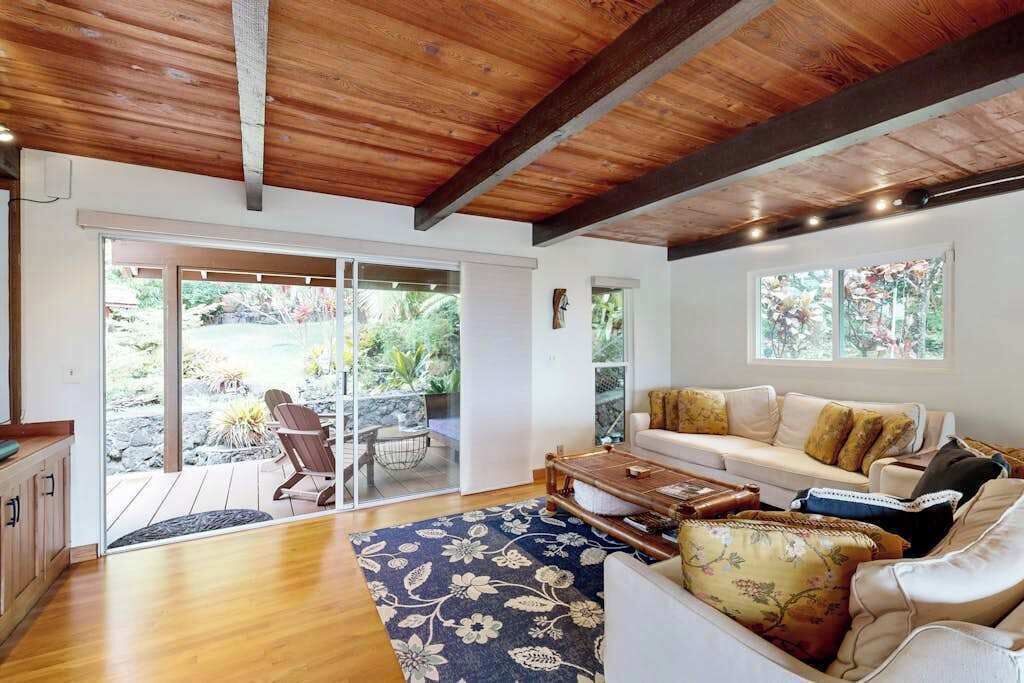 Photo of Livingroom in Hawaii Kai