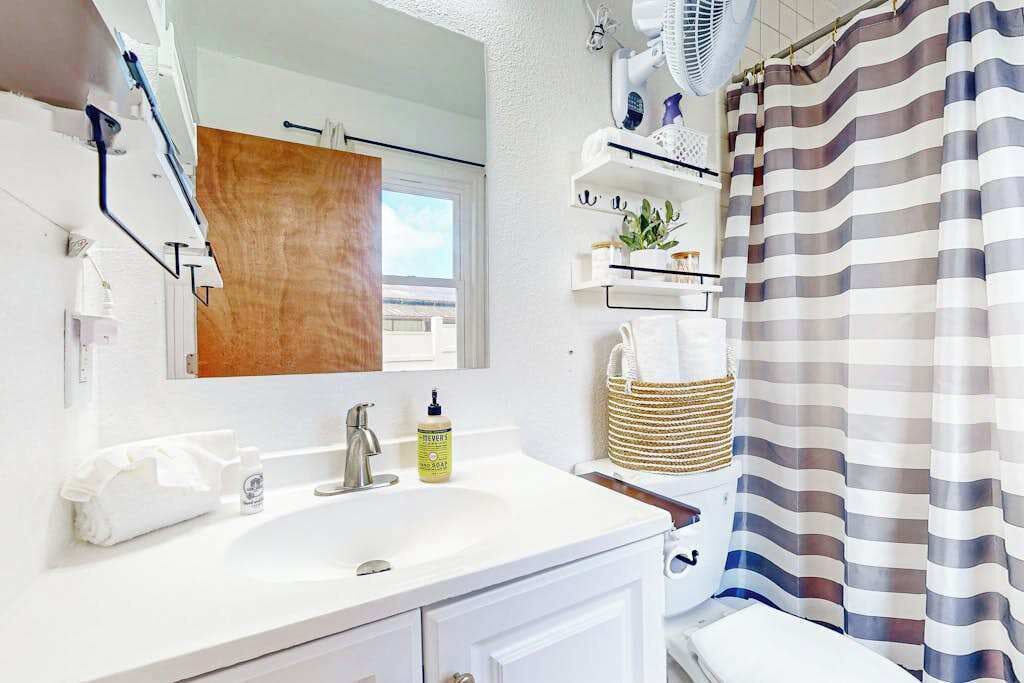 Photo of Bathroom in Kapoho