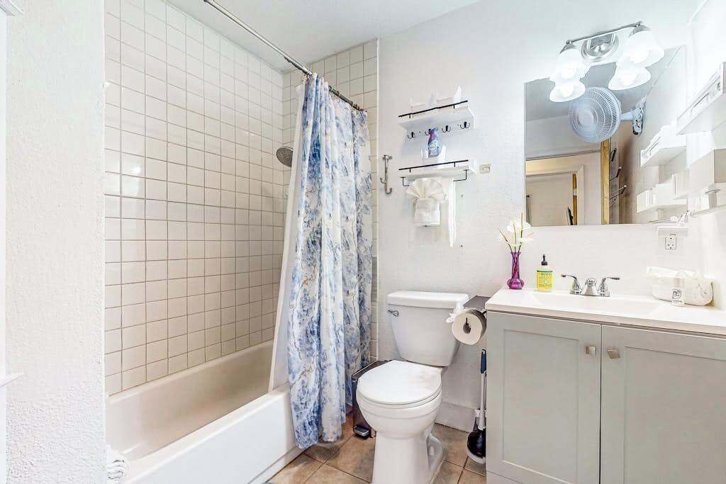 Photo of Bathroom in Kapoho
