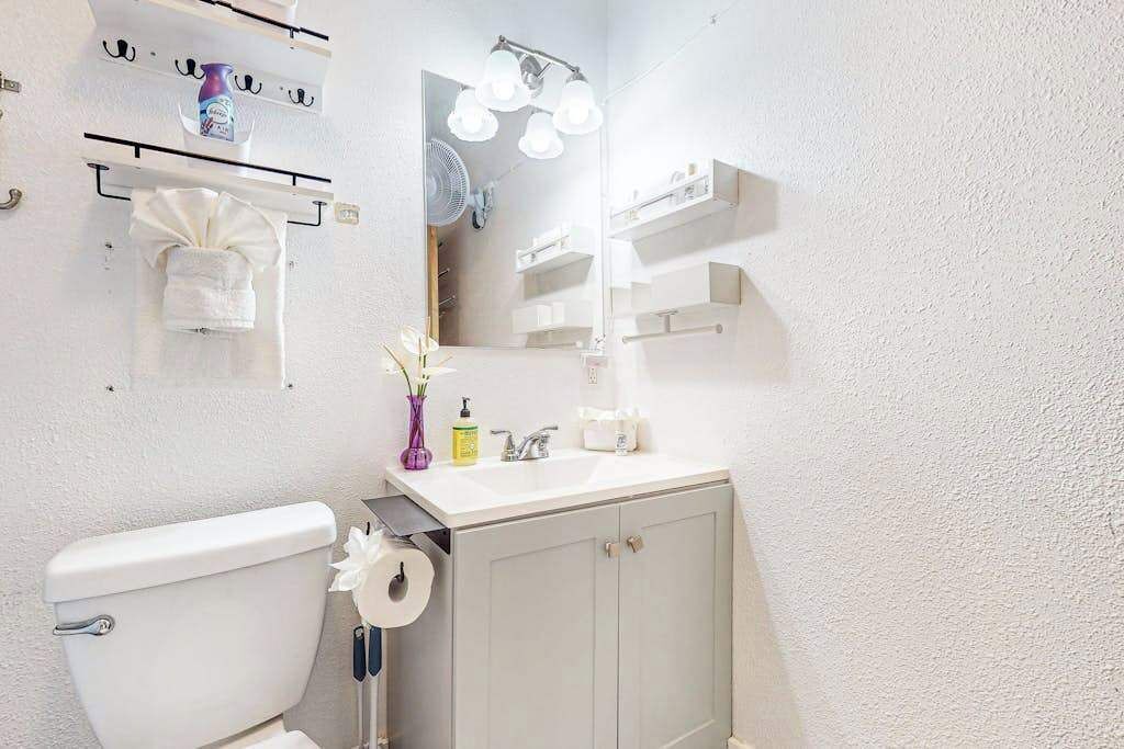 Photo of Bathroom in Kapoho