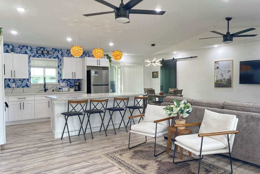 Photo of Livingroom in Ainaloa