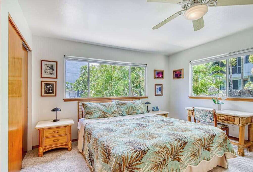 Photo of Bedroom in Kahaluu Bay