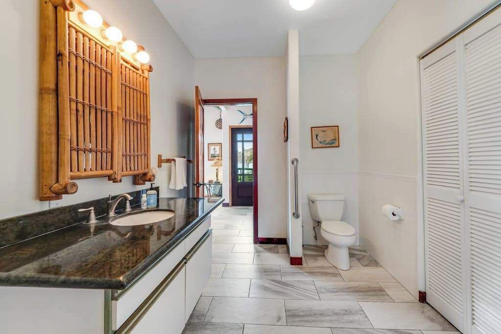 Photo of Bathroom in Honaunau-Napoopoo