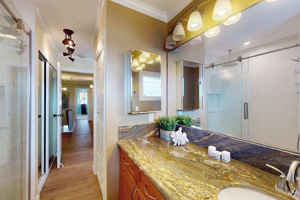 Photo of Bathroom in Portlock